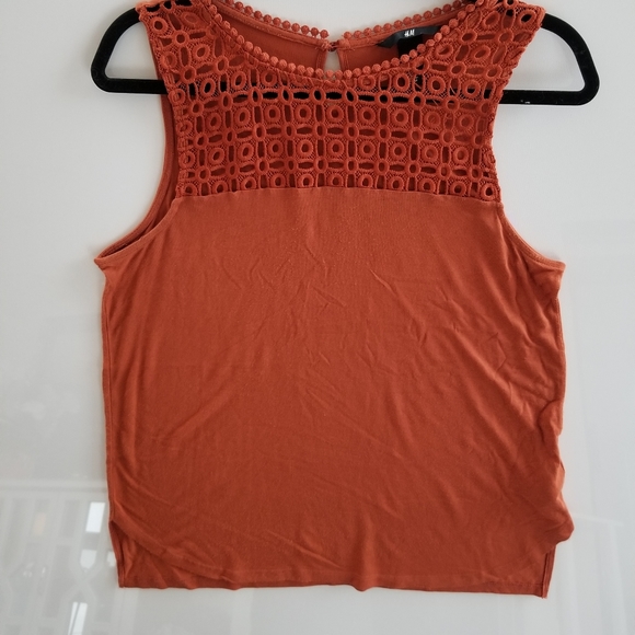 H & M top burnt orange/red fits small to medium - Picture 2 of 5